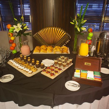 波多黎各马德罗富豪太平洋酒店 布宜诺斯艾利斯 外观 照片 A tea table