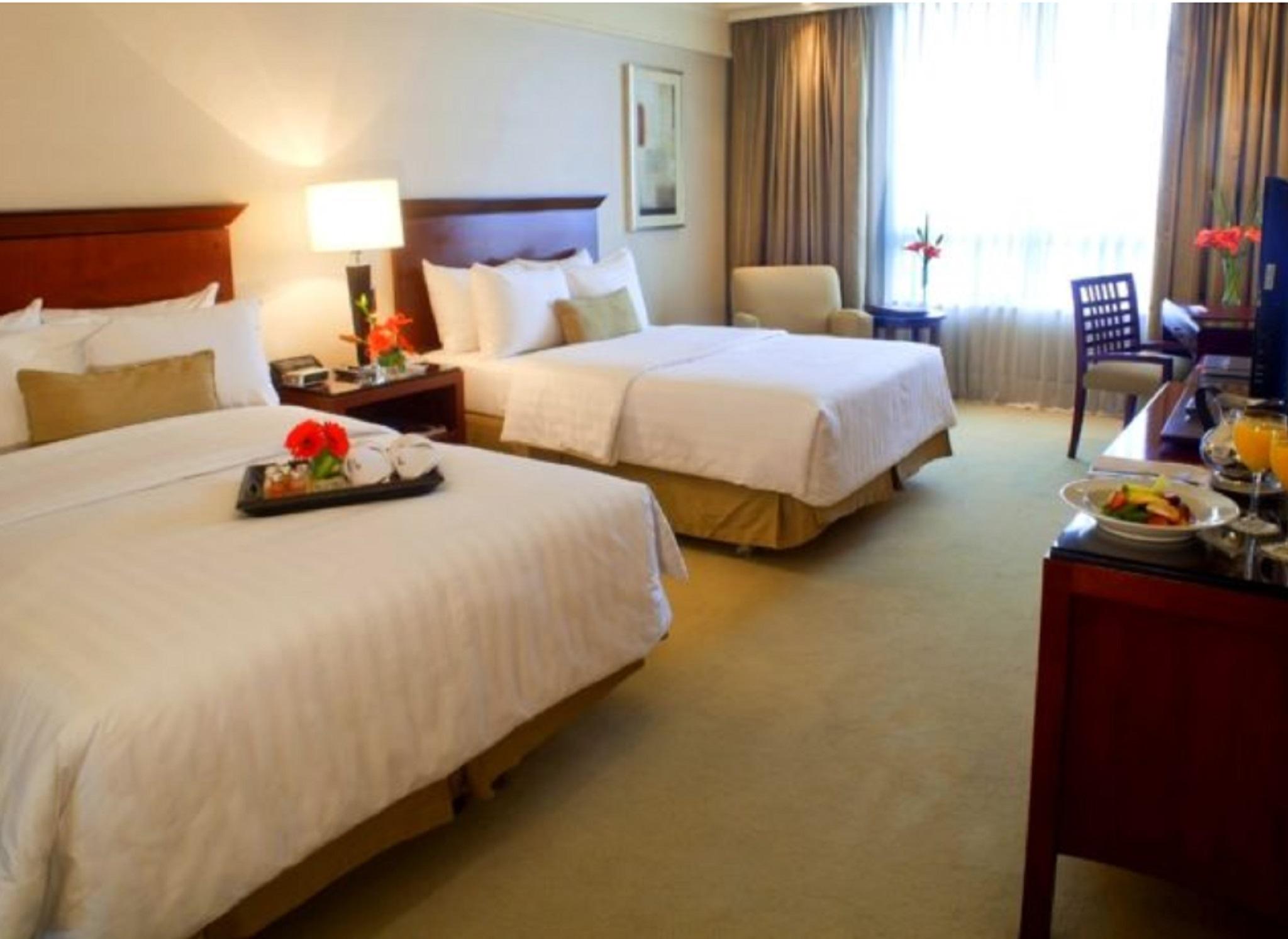 波多黎各马德罗富豪太平洋酒店 布宜诺斯艾利斯 外观 照片 A room at the hotel