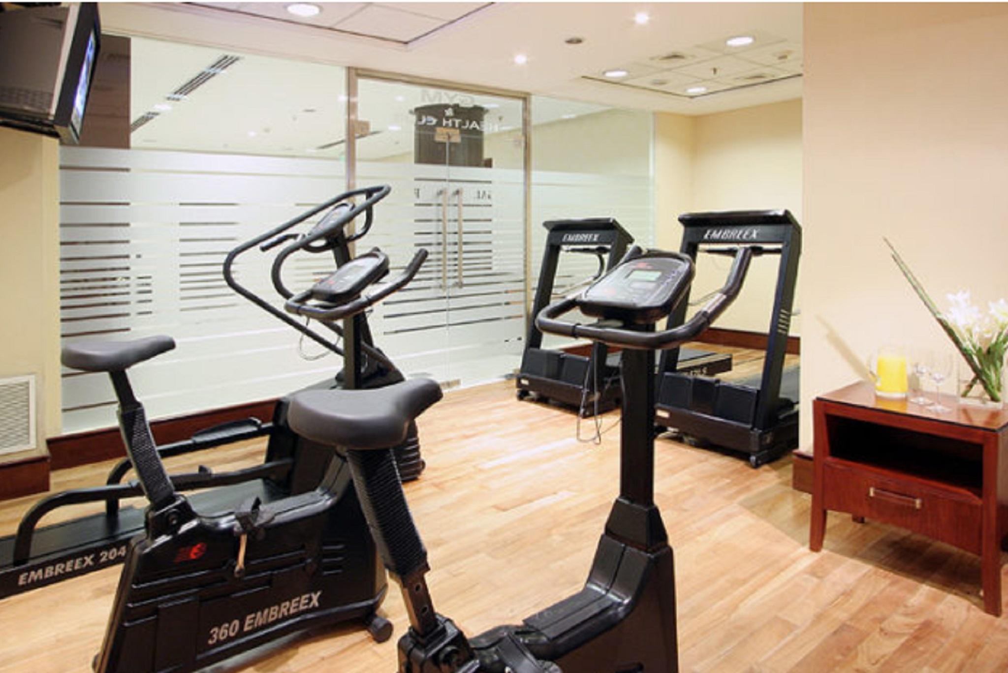 波多黎各马德罗富豪太平洋酒店 布宜诺斯艾利斯 外观 照片 The gym at the hotel