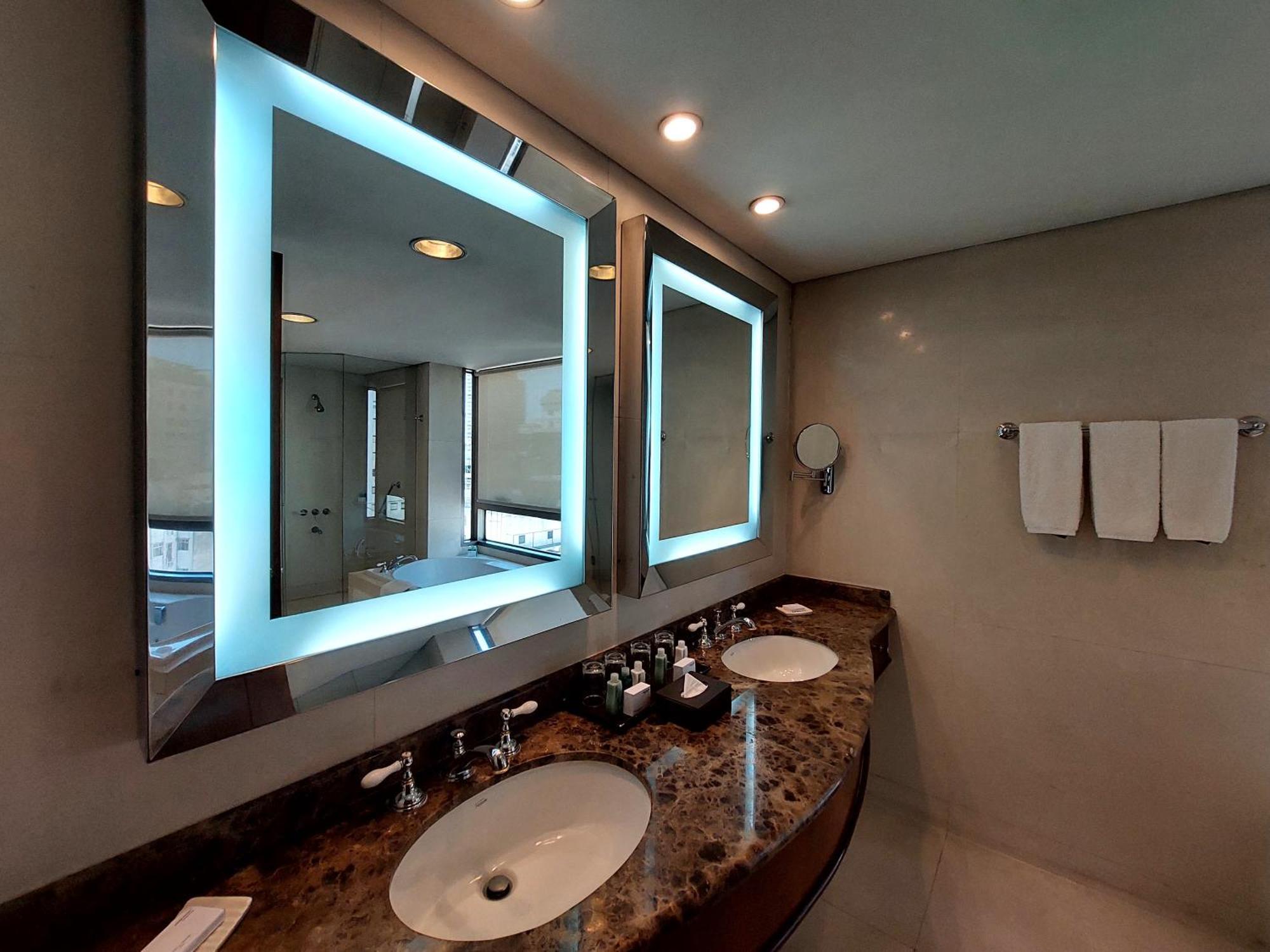 波多黎各马德罗富豪太平洋酒店 布宜诺斯艾利斯 外观 照片 Bathroom
