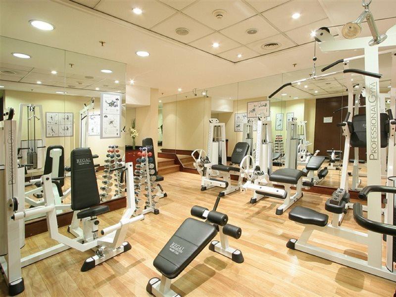 波多黎各马德罗富豪太平洋酒店 布宜诺斯艾利斯 外观 照片 A gym in a hotel